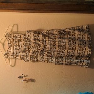 Black and white patterned dress